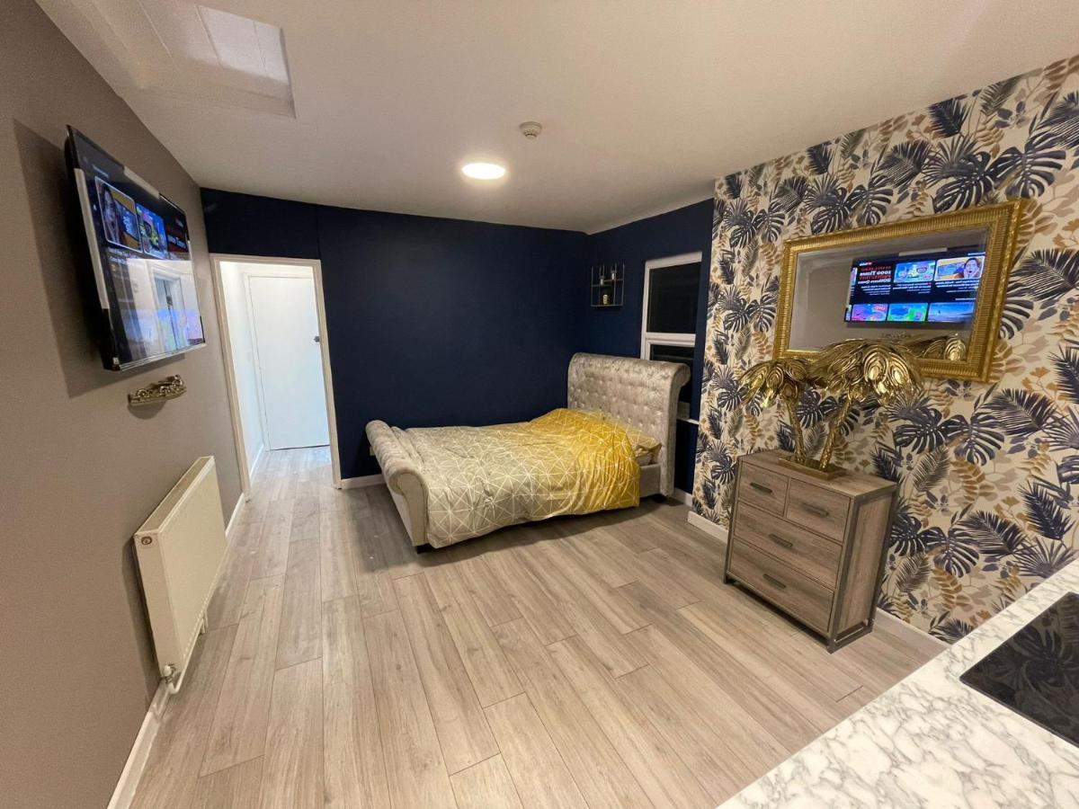 Selection Of Stylish Apartments Within Walking Distance Of Cardiff City Centre Buitenkant foto